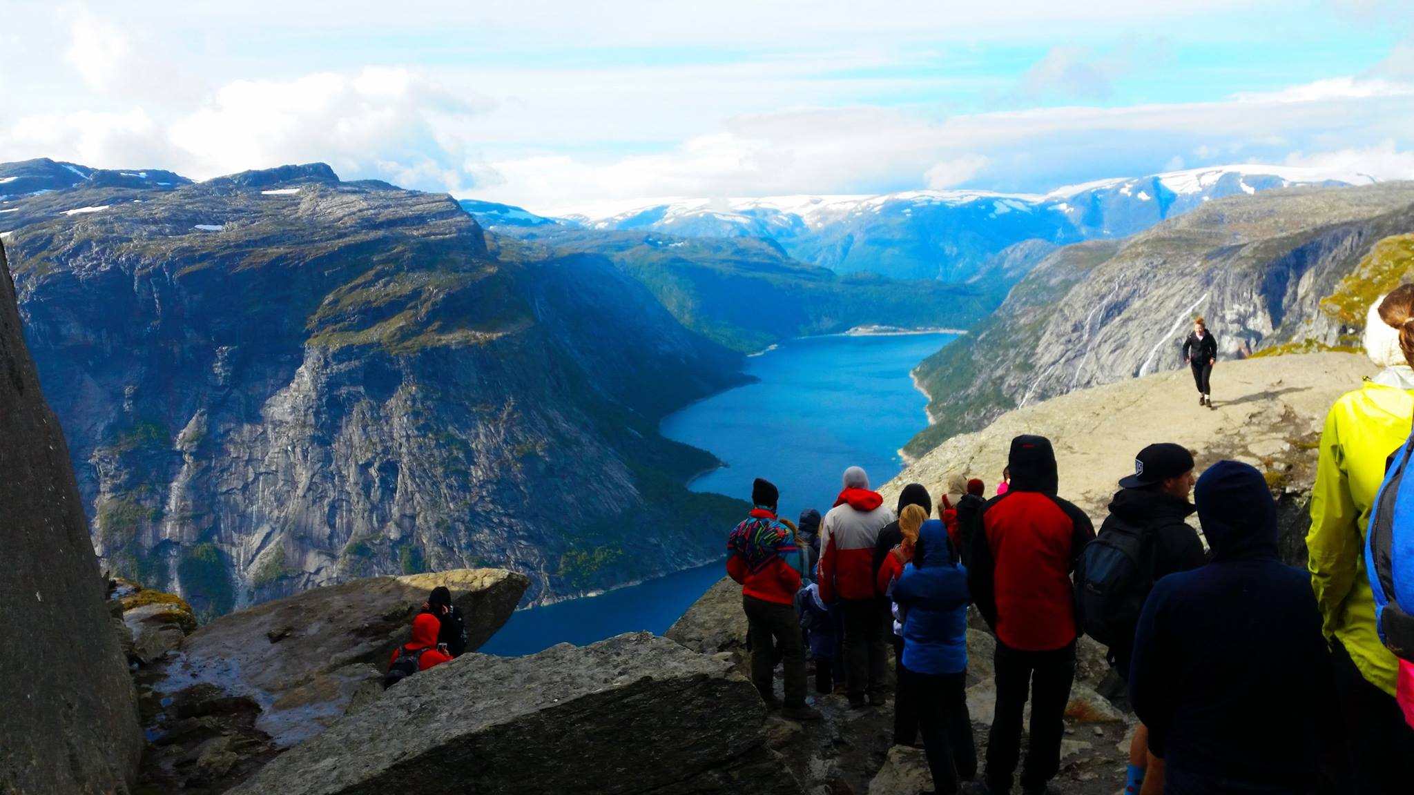 Solo Travel Blog | Backpacking with Bacon | Trolltunga Queue