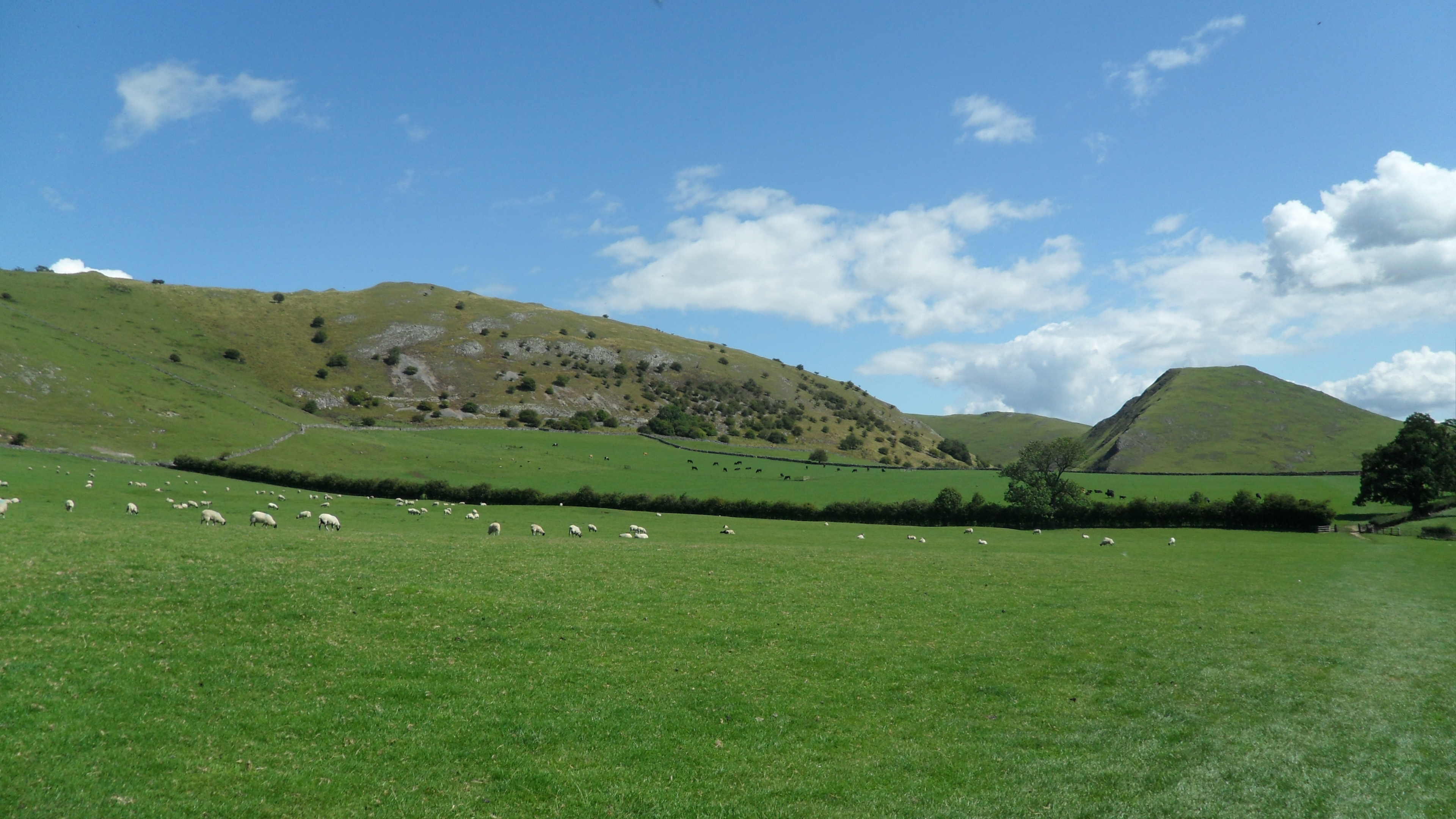 Dovedale Fields | Backpacking in the Peak District |Backpacking with Bacon