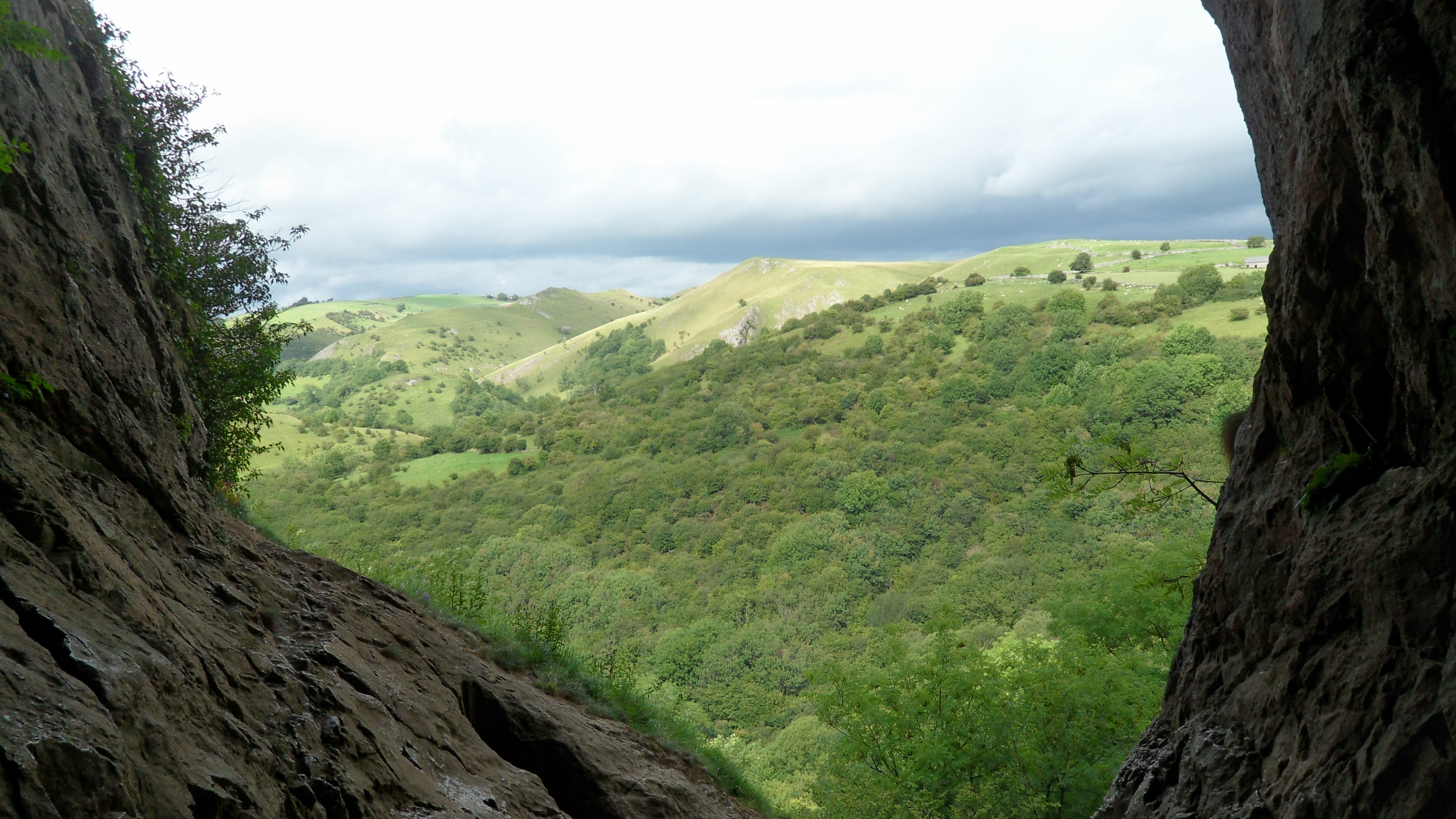Thor's Cave | Backpacking in the Peak District | Backpacking with Bacon