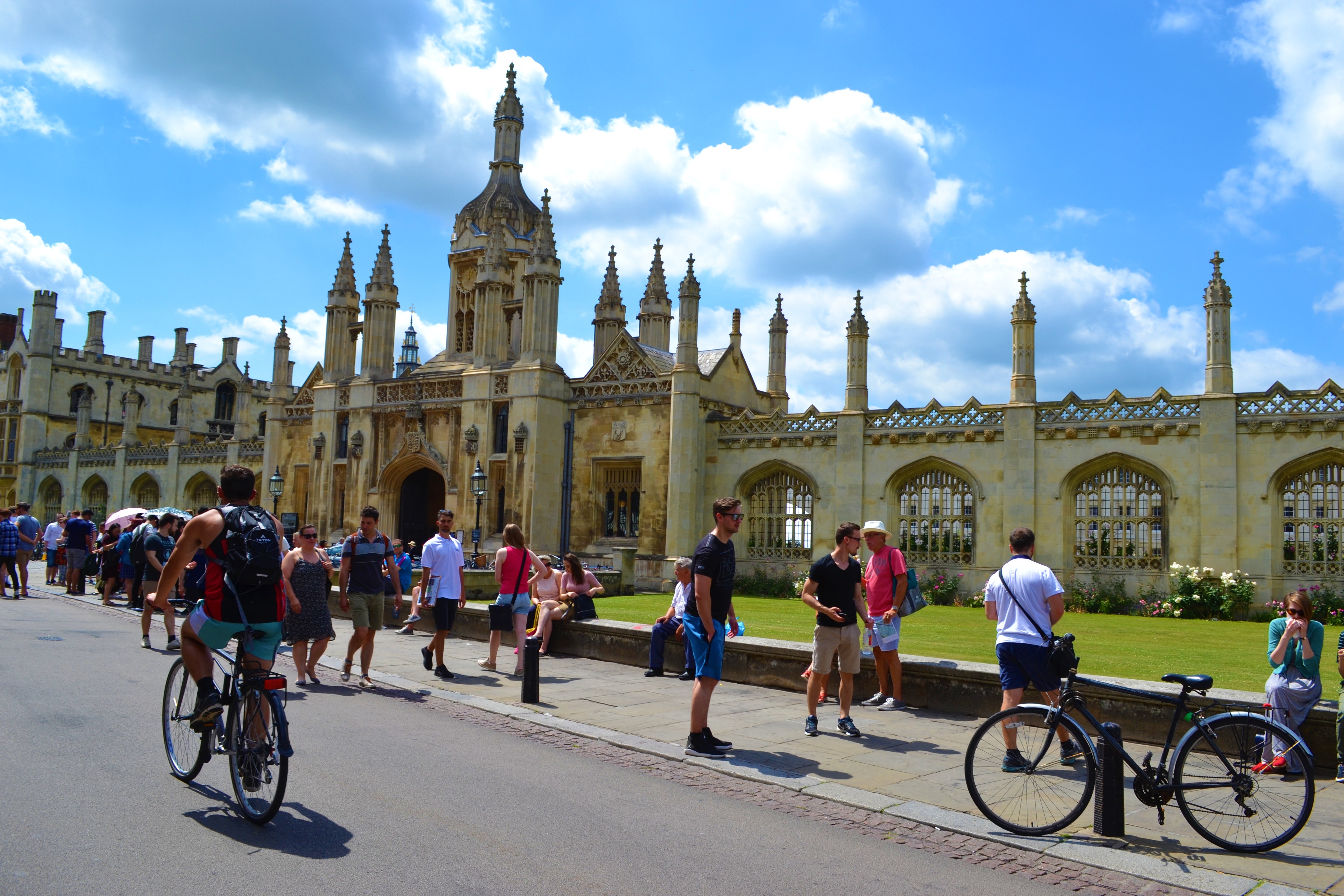 Cambridge King's College | Walking in Cambridge | Backpacking with Bacon