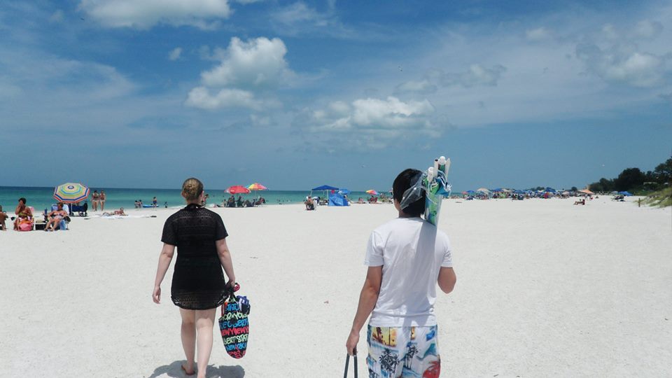 Friends on Siesta Beach | Travel in Florida | Backpacking with Bacon